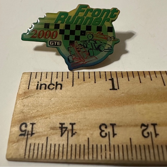 Lot of 4 NASCAR Racing Pins Vintage Indy 500 Budweiser Front Runner GTE - Picture 10 of 11